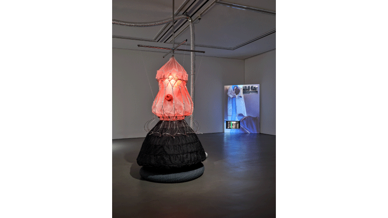 〈주사장의 고백을 위한 가스 캡슐〉, 〈주사장의 고백〉