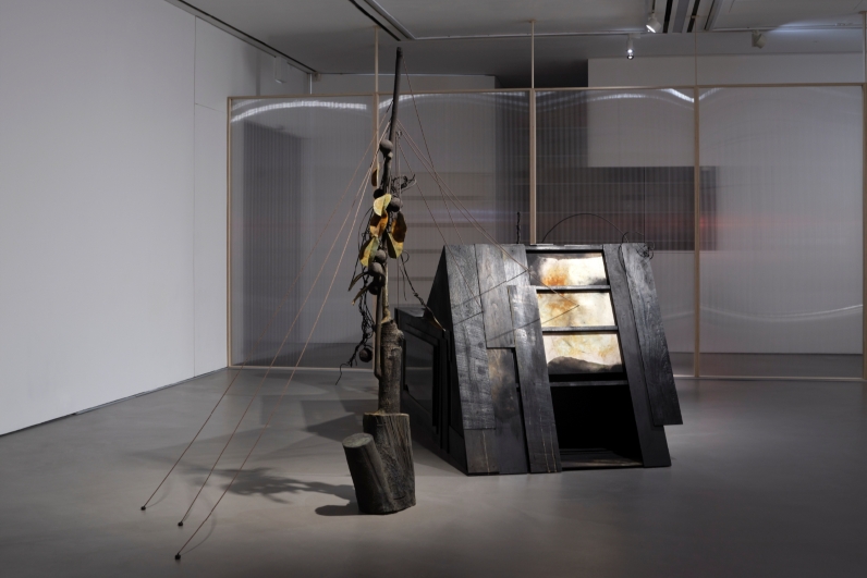 〈계기〉,  〈그들은 떠날 것이라고 말했고〉