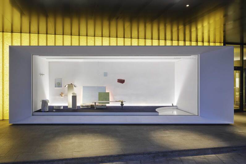 〈무엇을 담을까 (담을까) 무엇을 버릴까 (버릴까) 버렸나 (버렸나)〉